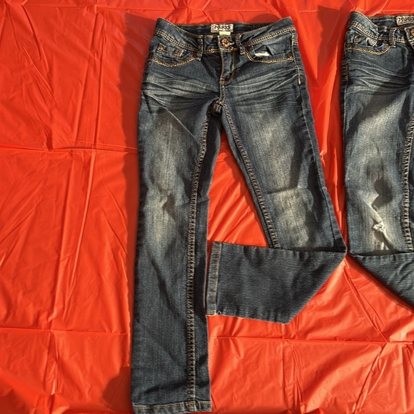 2 cute pairs of girls Mudd Jeans. Sizes 8 - Picture 2 of 7